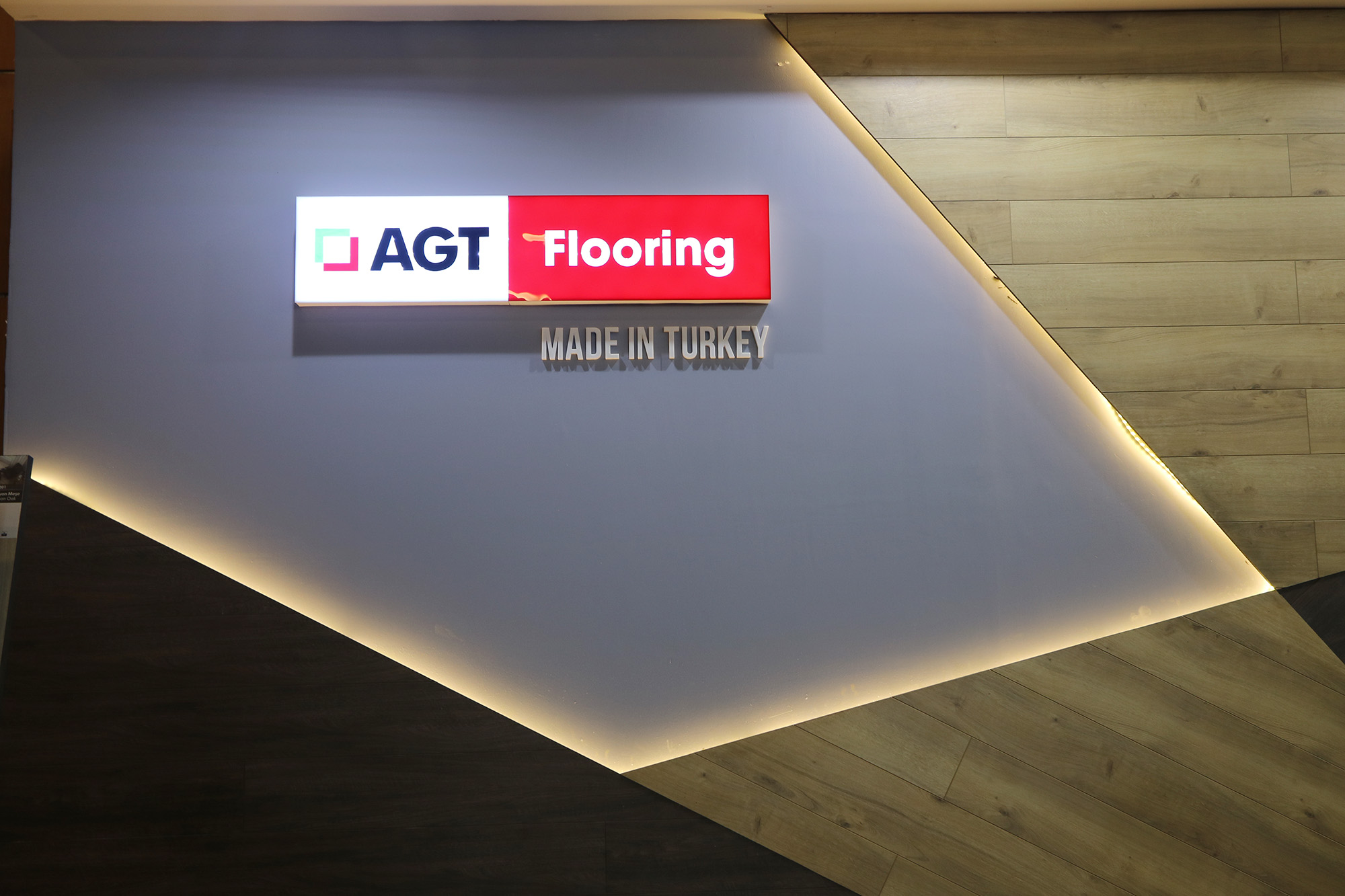 hội chợi vietbuild sàn gỗ AGT Flooring