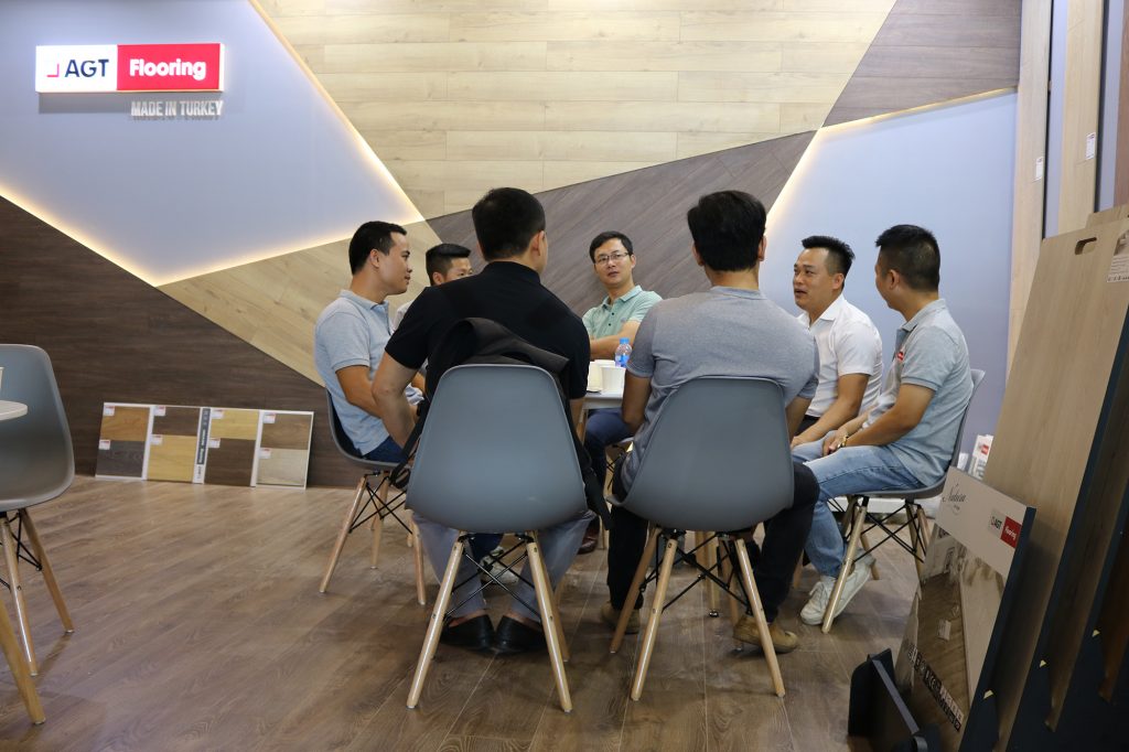 hội chợi vietbuild sàn gỗ AGT Flooring